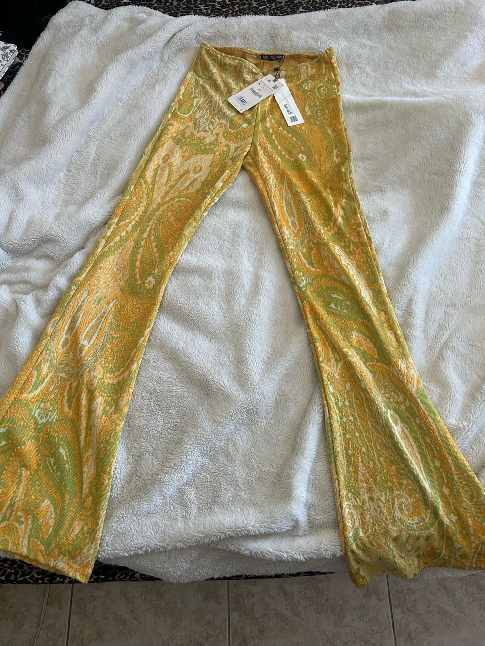 Zara Yellow and Green Paisley Jacquard Pants